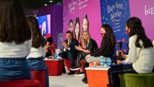 İmamoğlu Çifti, "İlham Veren Adımlar" Kitabının Tanıtımını Yazarlarıyla Birlikte Yaptı