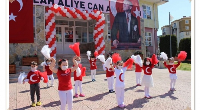 Abdullah Aliyecan Anaokulunda 23 Nisan Kutlaması