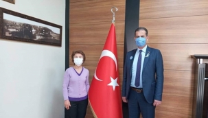 Emekli sınıf öğretmeninden Artar'a ziyaret