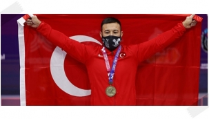 İBB'li Daniyar İsmayilov rekorla Avrupa Şampiyonu