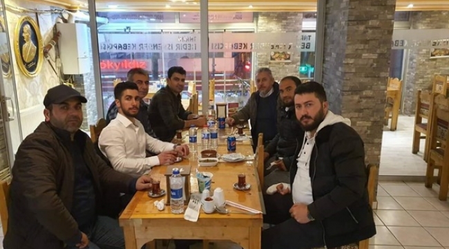 Mustafa Yılmaz ve yönetimi, Tarihi Bedir İskender Kebabı ziyaret etti