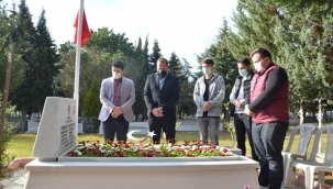 Silivri'deki AK Gençlerden şehitlerimizin kabirlerine ziyaret