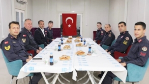 Başkan Yılmaz, Askerlerle İftar Yaptı
