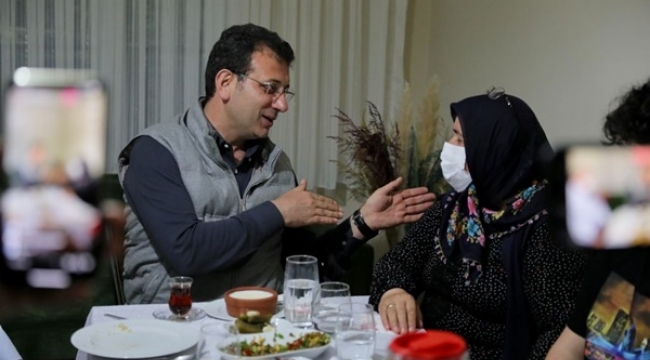 İmamoğlu'ndan Hanife Ayhan'a Dua: "Senin Sofran Demokrasiye Uğurlu Geldi"