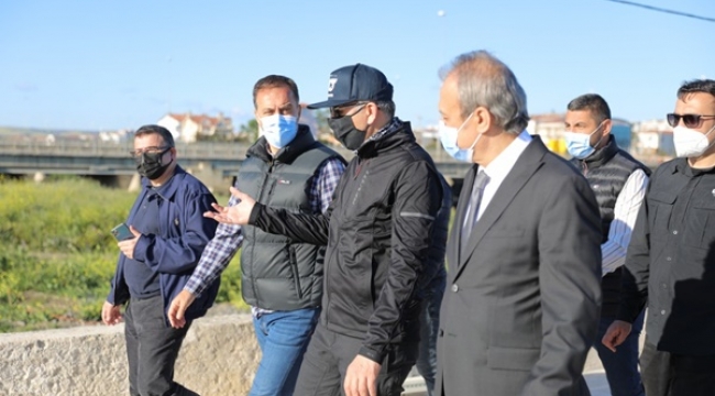 Vali Yerlikaya, açılış için gün sayan Mimar Sinan Köprüsü'nü inceledi