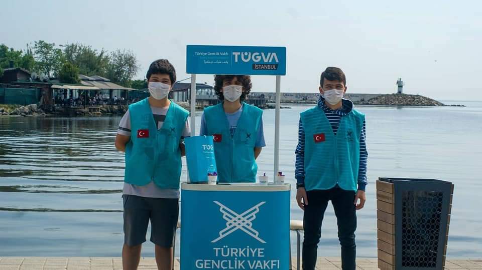 Silivri TÜGVA'dan vatandaşa çay ikramı