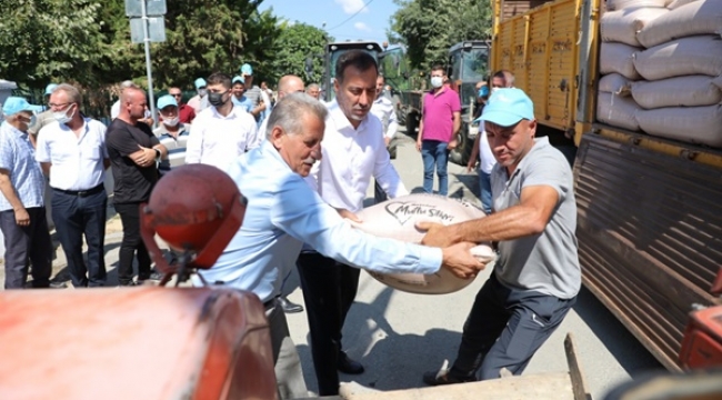 Akörenli Çiftçiler Tohumluk Arpa Sevinci Yaşadı