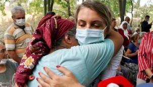 Dilek İmamoğlu ve İstanbul Vakfı'nın Yardım Tırı Afet Bölgesinde