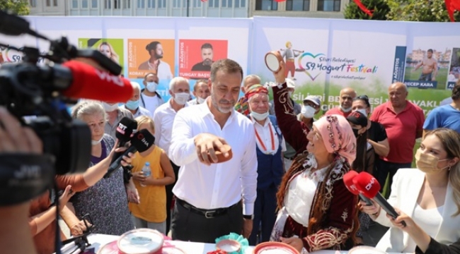 Eminönü Meydanında Silivri Fırtınası Esti