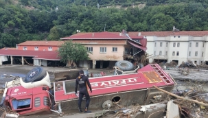 İBB Sel Bölgesinde Kurtarma Çalışmalarını Sürdürüyor, 3 Cansız Bedene Ulaşıldı
