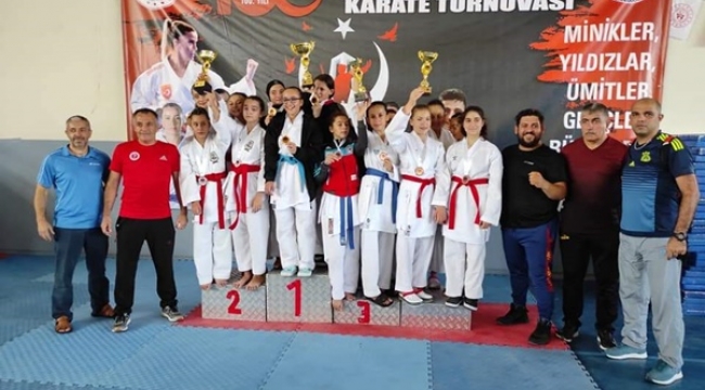 Silivri Karate Kulübü'nden 21 Derece