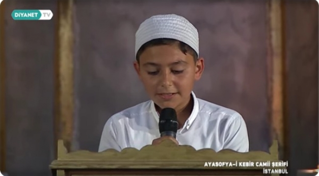 Silivrili İmam Hatip Öğrencisi, Ayasofya-i Kebir Camii'nde Kur'an-ı Kerim Okudu