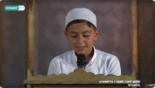 Silivrili İmam Hatip Öğrencisi, Ayasofya-i Kebir Camii'nde Kur'an-ı Kerim Okudu