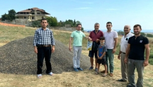 Kuloğlu'dan İlk Ayçiçeği Hasadını Yapan Kooperatif Ortağına Tebrik