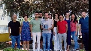 Tayini Aydın'a Çıkan Türkçe Öğretmenine Plaketli Veda