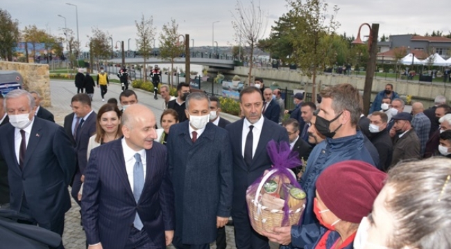 Bakan Karaismailoğlu'ndan Başkan Yılmaz'a Köy Pazarı Tebriği