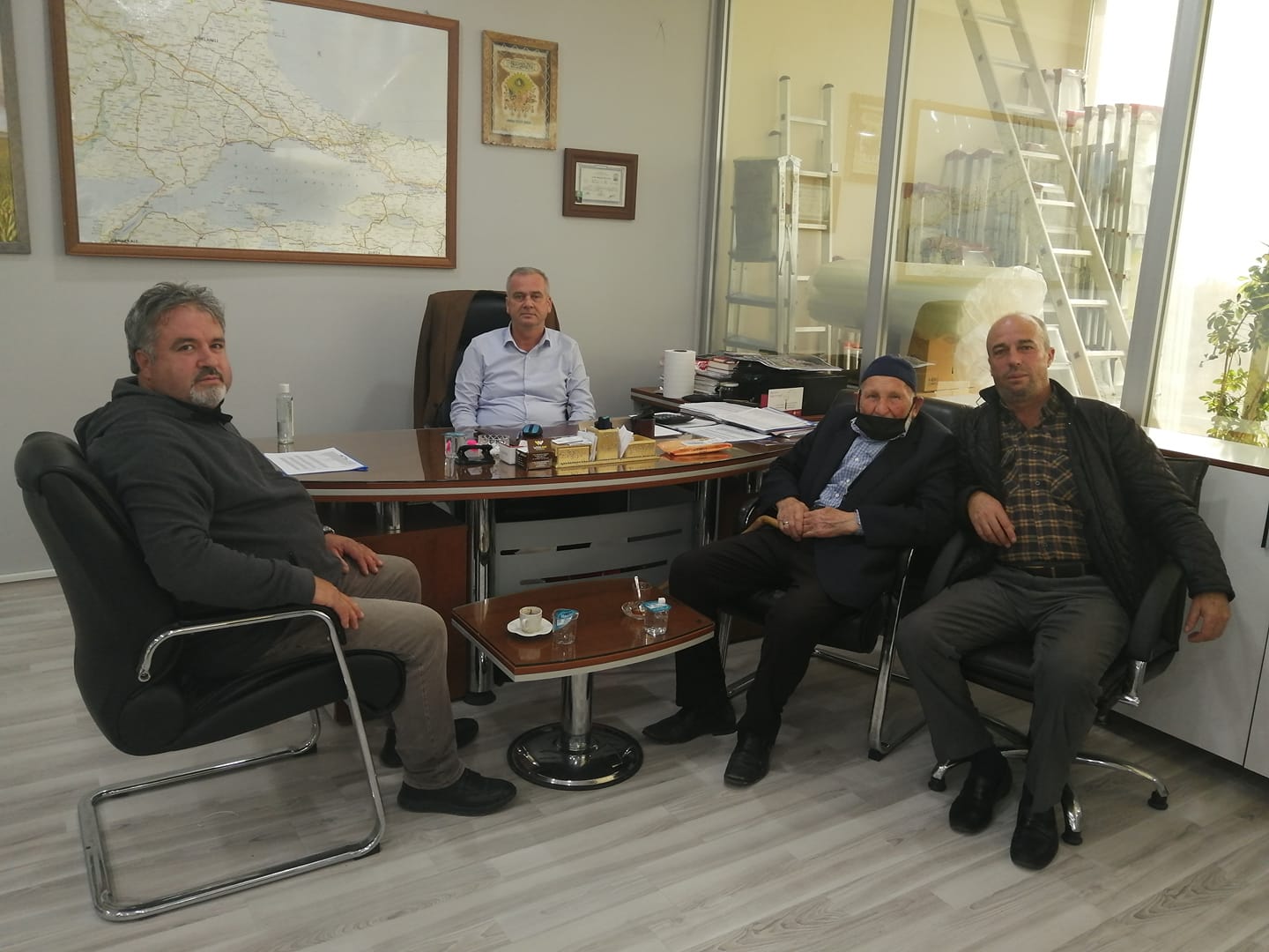 Barlas, Çayırdere Muhtarını İş Yerinde Misafir Etti
