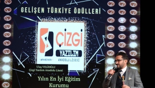 Çizgi Anadolu Lisesi "Yılın En İyi Eğitim Kurumu" Ödülü Aldı