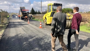 İBB ekipleri Akören-Kadıköy yolunda asfalt mesaisinde
