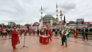 'İstanbul'un Kurtuluşu' Taksim'de Kutlandı