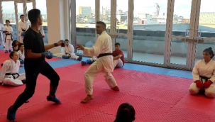 Silivrili Karateci Gençler, Dünya Şampiyonu İle Antrenman Yaptı