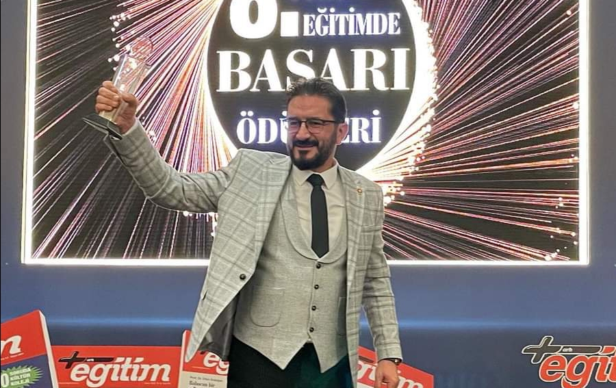 Çizgi Yazılım Anadolu Lisesi, Geleceğin Eğitim Kurumu Ödülü Aldı