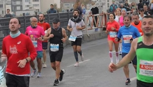 Dertop, N Kolay 43. İstanbul Maratonuna katıldı