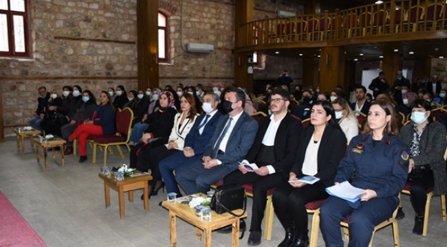 Silivri Belediyesi 'Kadına Şiddete Hayır' Paneli Düzenledi