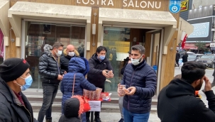 Torunlarının çocukları, torunlarının torunlarından Mahmut Kaynar hayrına lokma