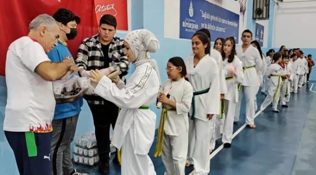 TÜGVA'dan Silivri Taekwondo Kulübü Sporcularına Çiğ Köfte İkramı