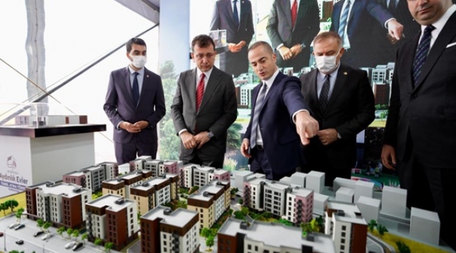 İmamoğlu: Kapısına Kilit Vurduğunuz 10 Metroyu Yapmaya Çalışıyoruz