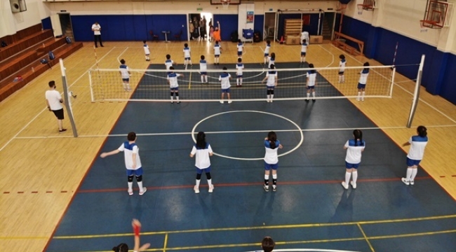 Büyükşehir, Silivri'deki 2 Liseye Spor Salonu Kazandırdı