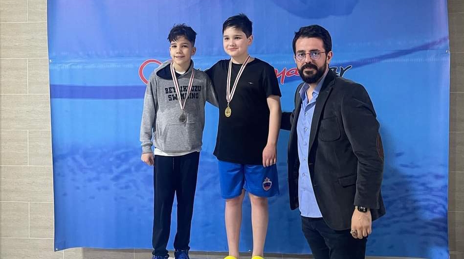 Abdullah Ataş, derece kazanan sporcuları ödüllendirdi
