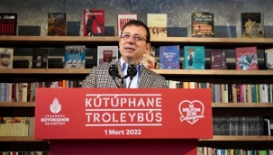İmamoğlu, Kütüphane Troleybüs'ün açılışını yaptı