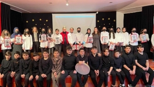 Öğrencilerin 18 Mart Gösterileri Göz Doldurdu