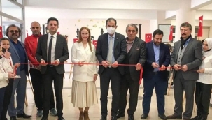 Silivri Kız Anadolu İmam Hatip öğrencilerinin sergisi beğeni topladı