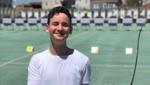 Ata Efe Bıyıklı'dan klasik yay erkekler kategorisinde İstanbul 2'nciliği