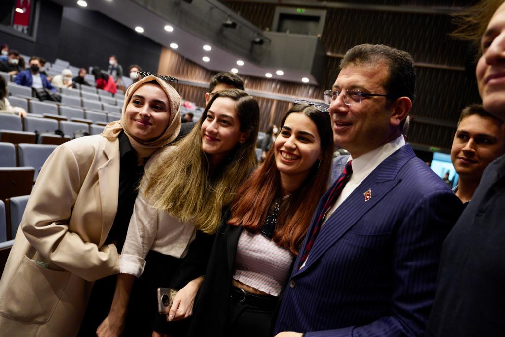 Başkan İmamoğlu'ndan Gençlere: Bir Reform Yapacaksak, Ana Unsur Sizsiniz