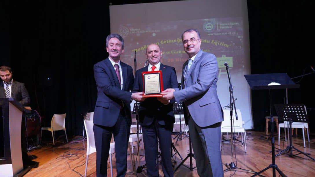 Dört Gün Sürecek "Bugünden Geleceğe İlkokuldan Eğitim, Sorunlar ve Çözüm Önerileri" Çalıştayı Başladı