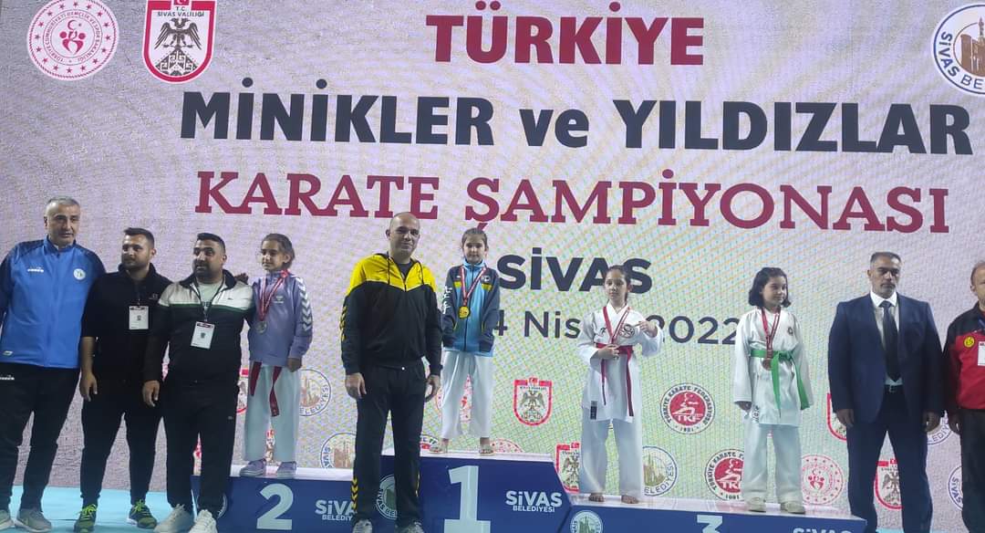 Elvin Ceren Bali Karate'de Ülke Şampiyonu Oldu