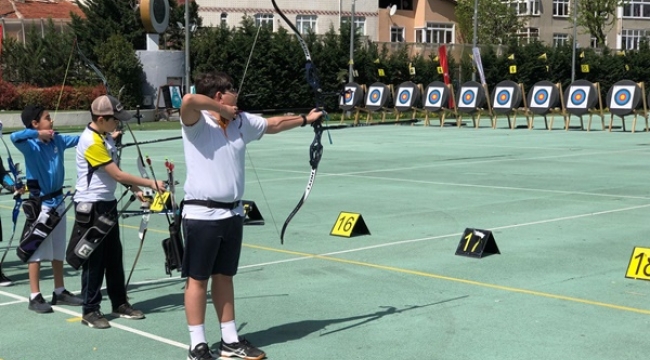 Silivrili okçu Karan, Mersin'de yapılacak Okullar Arası Türkiye Şampiyonasına hazırlanıyor