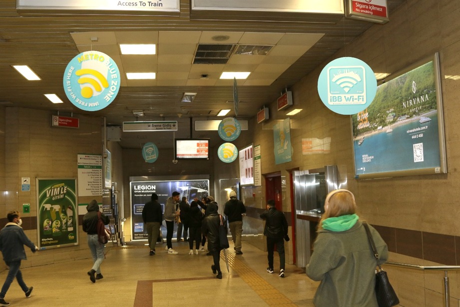 İBB'nin Bedava İnterneti Artık Metrolarda