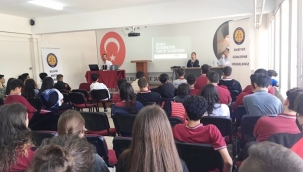 Sora Cosmetics yetkililerinden öğrencilere kariyer tavsiyeleri