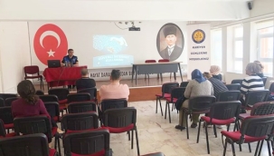 Sosyal Medya Kullanımı ve Siber Suçlar Hakkında Velilere Bilgilendirme Yapıldı
