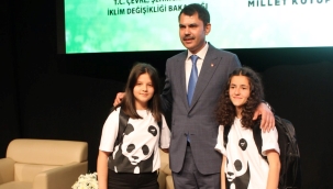 Bakan Kurum, Beyciler Mukaddes Sönmez Ortaokulu Öğrencilerini Ödüllendirdi