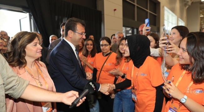 İmamoğlu 'İstihdam Zirvesi'nde Konuştu: 'Adamcılık' Vebalini Taşımayan Bir Yönetici Olacağım