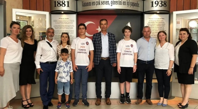 ODAK'ın Türkiye Şampiyonu öğrencilerine İlçe MEM'den başarı belgesi