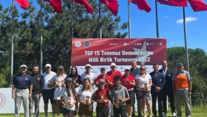 TGF 15 Temmuz Demokrasi Ve Milli Birlik Turnuvası'nın Şampiyonları Kadirhan Yener Ve Sude Bay Oldu