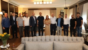 Başkan Yılmaz, festival için Bulgaristan'dan gelen siyasileri makamında ağırladı