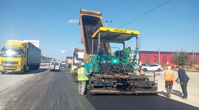 Alipaşa'daki sanayi bölgesinin yolları İBB ekiplerince asfaltla kaplandı
